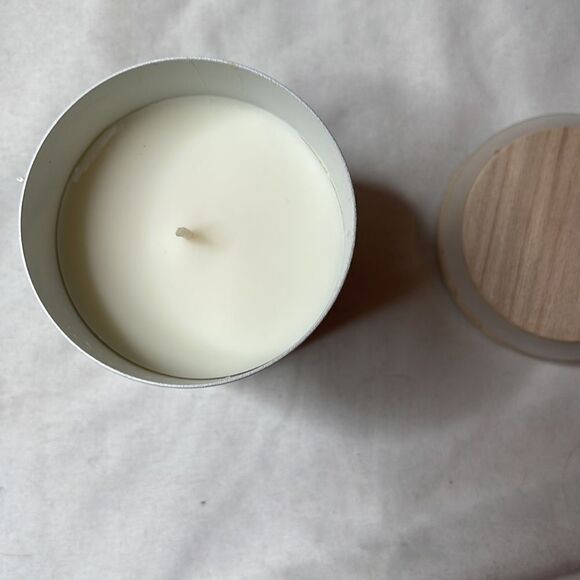 Gratitude 100% Soy “Gratitude” Soy CandleWith Scrub Box Set. - Picture 5 of 9